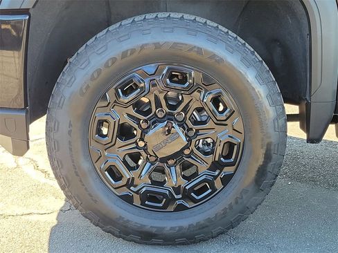 Certified 2022 GMC Sierra 2500 Denali w/ Denali Ultimate Package image 34