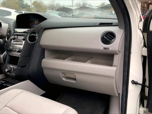 Used 2014 Honda Pilot Touring image 18