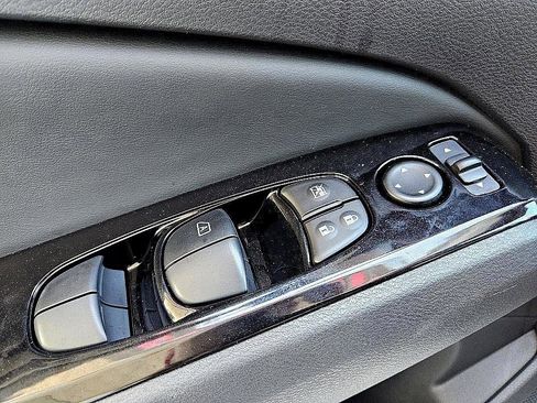 New 2025 Nissan Altima 2.5 SR image 30