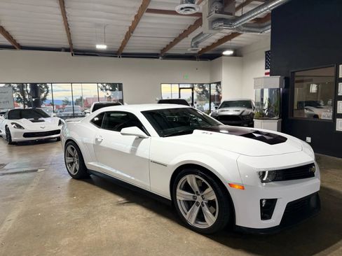 Used 2013 Chevrolet Camaro ZL1 image 5