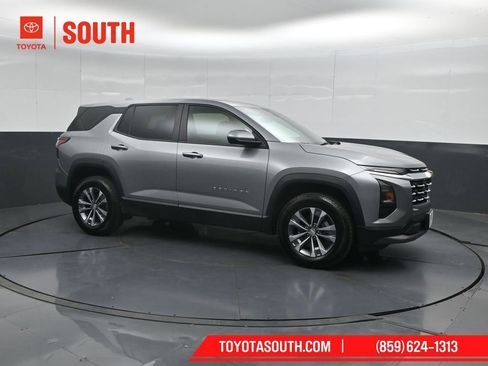 Used 2025 Chevrolet Equinox LT AWD/4WD image 1