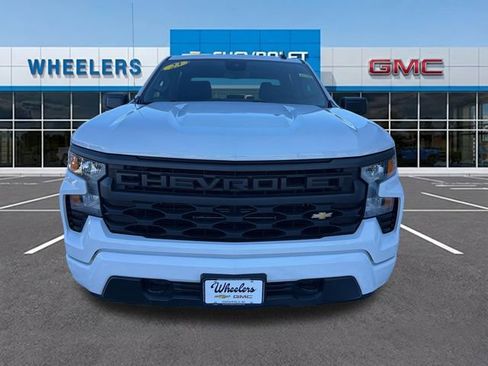Used 2023 Chevrolet Silverado 1500 Custom image 10