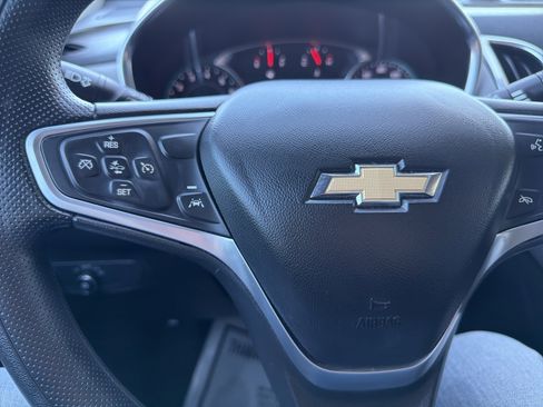 Used 2023 Chevrolet Equinox LS w/ LS Convenience Package image 17