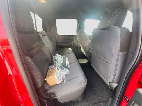 New 2026 Nissan Frontier 2WD Crew Cab image 28