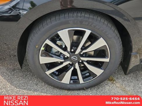 New 2025 Nissan Sentra SV w/ SV Premium Package image 7