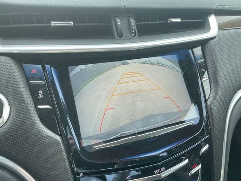 Used 2017 Cadillac XTS Luxury FWD image 13