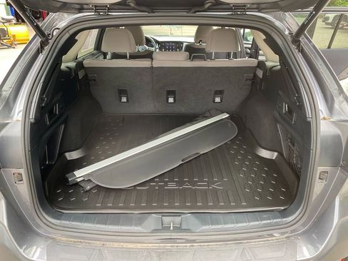 Used 2022 Subaru Outback Premium image 26