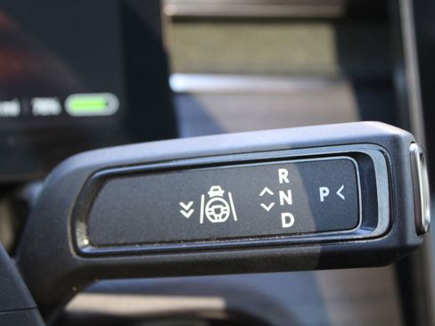 Used 2023 Rivian R1S Launch Edition image 21