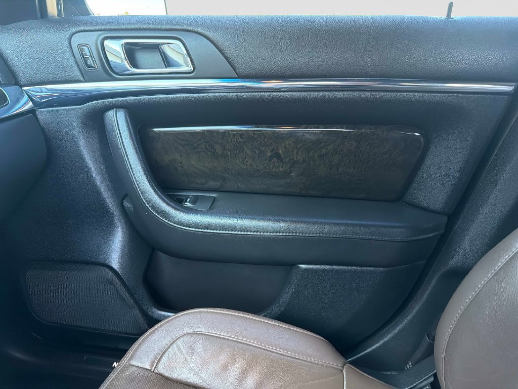Used 2014 Lincoln MKS w/ Equipment Group 101A FWD image 23
