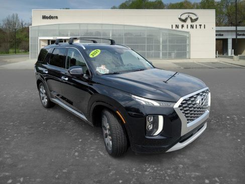 Used 2021 Hyundai Palisade Limited FWD image 2