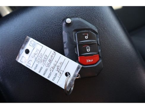 Used 2020 Jeep Gladiator Sport w/ Quick Order Package 24S AWD/4WD image 33