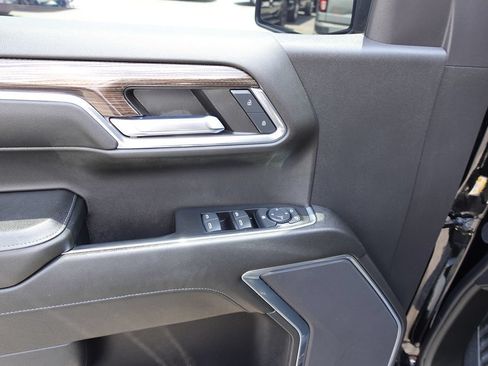 Used 2024 Chevrolet Silverado 1500 LT AWD/4WD image 18