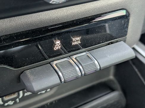 Used 2021 RAM 1500 Big Horn AWD/4WD image 12