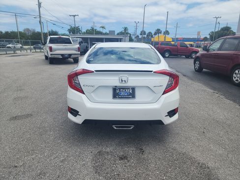 Used 2019 Honda Civic Sport image 4