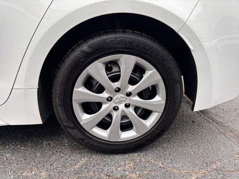Used 2023 Toyota Corolla LE FWD image 29