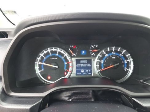 Used 2014 Toyota 4Runner SR5 image 20