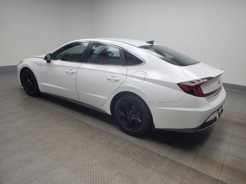 Used 2021 Hyundai Sonata SE w/ Preferred Accessory Package FWD image 3