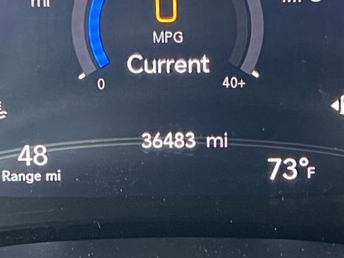 Used 2025 Chrysler Pacifica Select FWD image 7