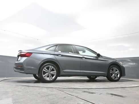 Used 2024 Volkswagen Jetta SE image 50