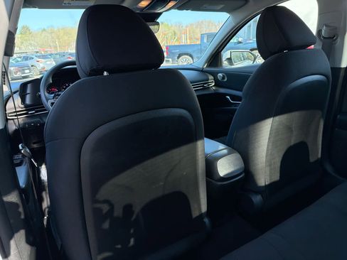 Used 2023 Hyundai Elantra SEL FWD image 19