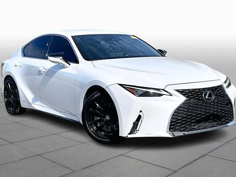 Used 2022 Lexus IS 300 image 2