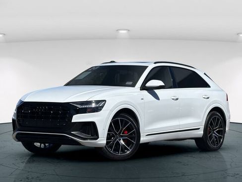 Used 2023 Audi Q8 Prestige AWD/4WD image 2