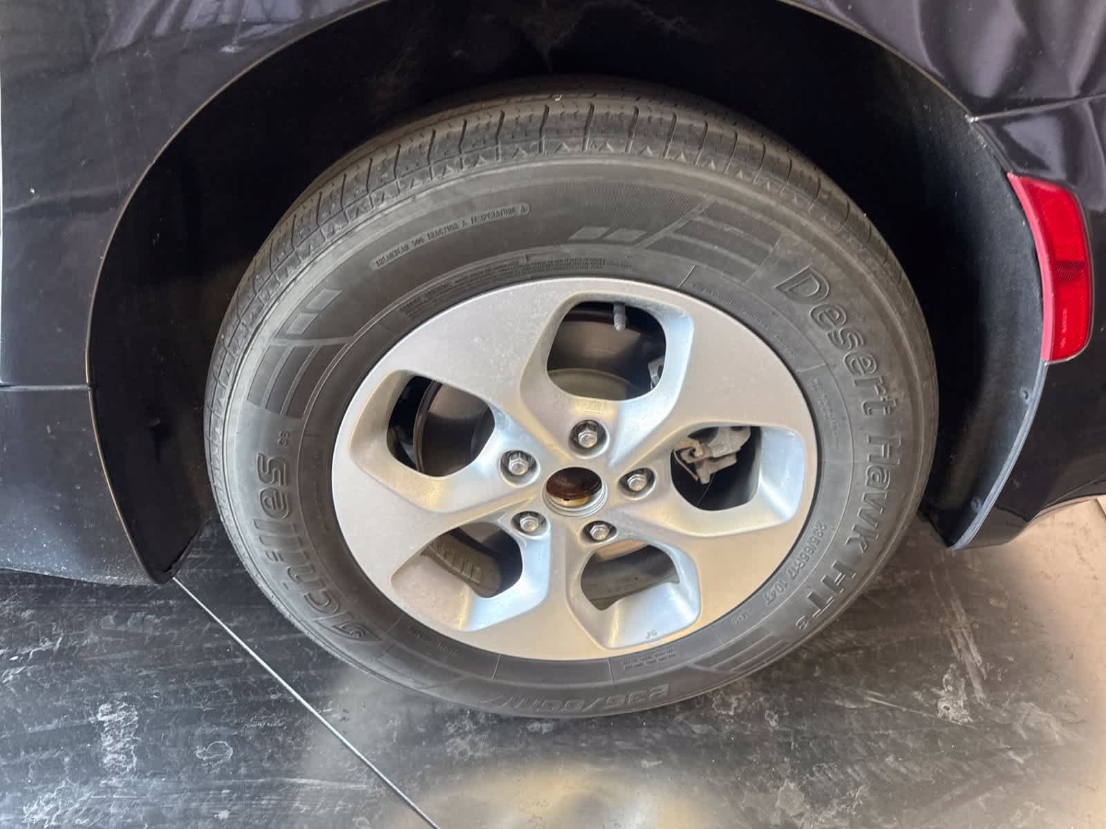 Used 2018 Chrysler Pacifica Touring Plus FWD image 9
