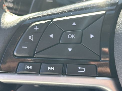 Used 2024 Nissan Altima 2.5 SR w/ SR Premium Package image 23