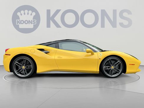 Used 2016 Ferrari 488 GTB RWD image 12