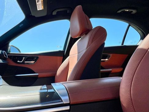 Certified 2023 Mercedes-Benz C 300 4MATIC Sedan image 11
