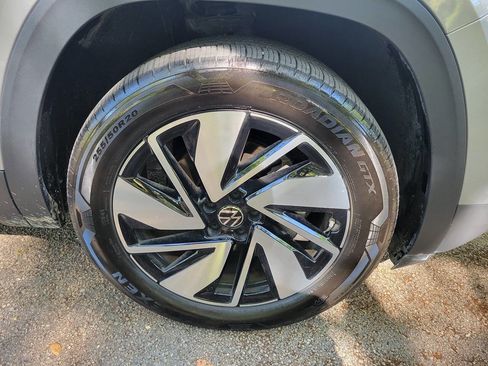 Used 2026 Volkswagen Atlas SE FWD image 17