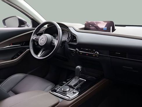 Used 2025 MAZDA CX-30 2.5 Turbo w/ Premium Plus Pkg image 18