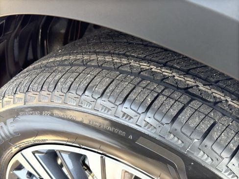 New 2026 Nissan Pathfinder Platinum image 10