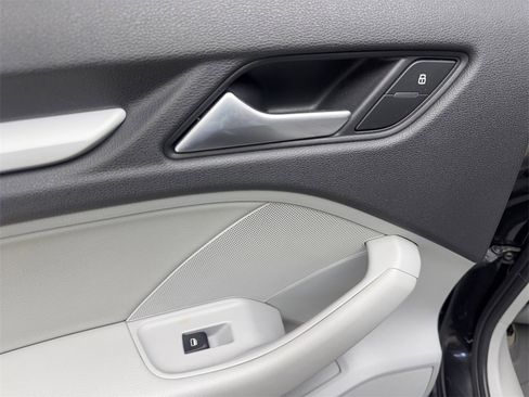 Used 2015 Audi A3 1.8T Premium image 38