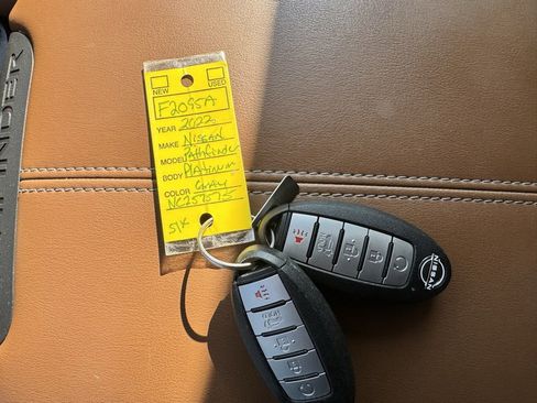 Used 2022 Nissan Pathfinder Platinum w/ Cargo Package image 21
