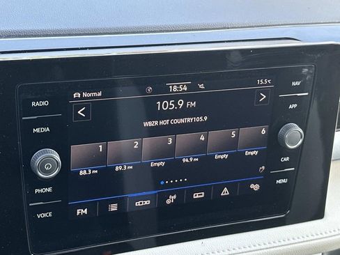 New 2026 Volkswagen Taos SEL image 17