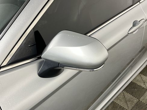 Used 2022 Toyota Camry SE image 13