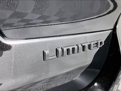 New 2025 Jeep Grand Cherokee L Limited w/ Black Appearance Package image 10