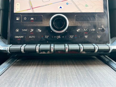 Used 2024 GMC Acadia Denali w/ Super Cruise Package image 16