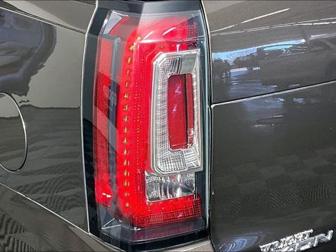 Used 2020 GMC Yukon Denali w/ Open Road Package image 29