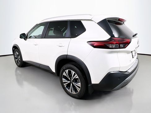 Used 2022 Nissan Rogue SV w/ SV Premium Package image 8