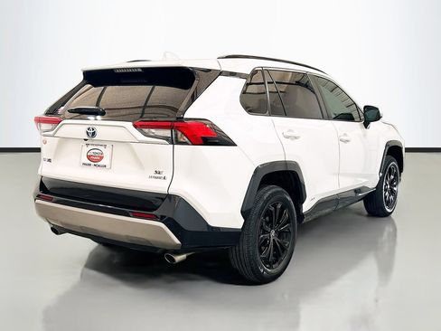 Used 2023 Toyota RAV4 SE w/ Convenience Package AWD/4WD image 4