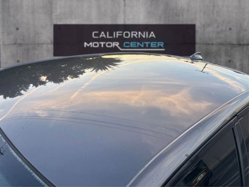 Used 2018 Chrysler 300 S AWD/4WD image 12