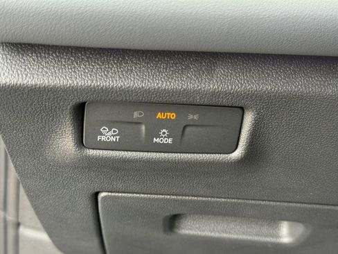 New 2026 Volkswagen Tiguan SEL R-Line AWD/4WD image 21