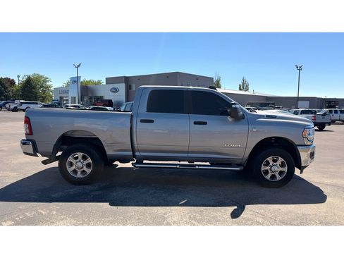 Used 2024 RAM 2500 Big Horn AWD/4WD image 11