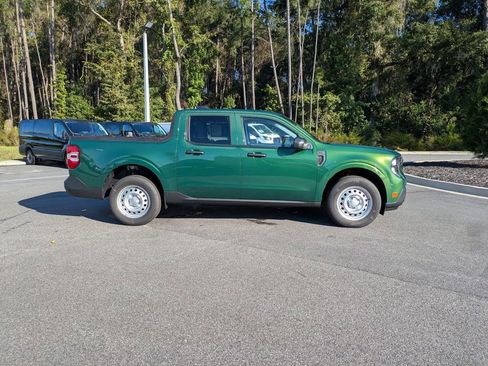 New 2025 Ford Maverick XL image 3