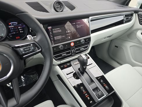 New 2026 Porsche Macan S image 21