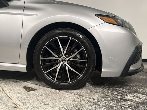 Used 2023 Toyota Camry SE FWD image 13