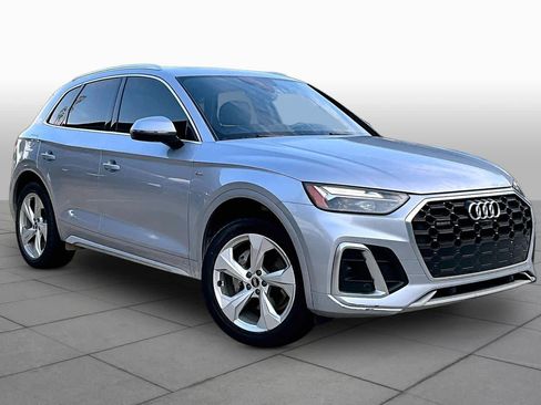 Used 2022 Audi Q5 2.0T Premium Plus w/ Premium Plus Package AWD/4WD image 3