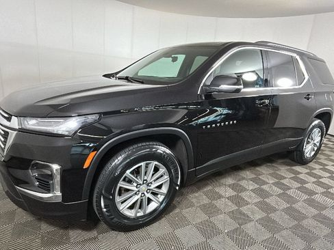 Used 2023 Chevrolet Traverse LT FWD image 7